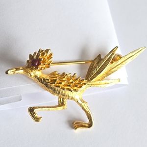 Vintage roadrunner brooch gold tone bird pin desert southwestern red eye